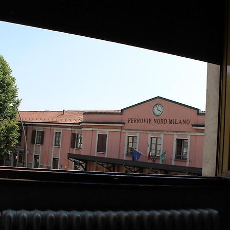 L'Appartamento Della Stazione Di Saronno Esterno foto