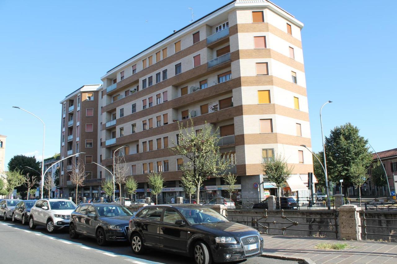 L'Appartamento Della Stazione Di Saronno Esterno foto