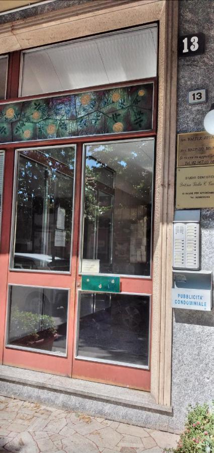 L'Appartamento Della Stazione Di Saronno Esterno foto